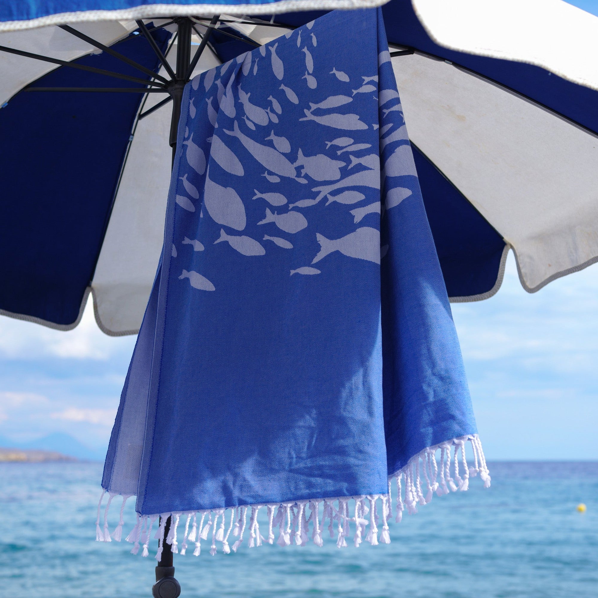 Shoal of Fish Beach Sheet (100% Cotton Fast Drying Beach Towel)-SeaKisses